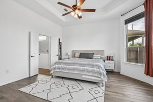 Hawthorn Breeze Way-S1710-021.jpg