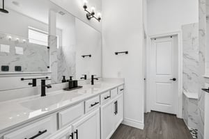 Hawthorn Breeze Way-S1710-027.jpg