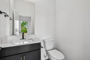Hawthorn Breeze Way-S1710-030.jpg