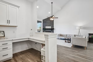 Hawthorn Breeze Way-S1710-032.jpg