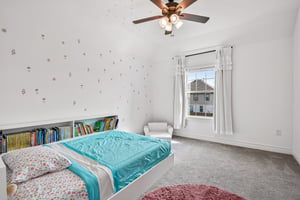 Hawthorn Breeze Way-S1710-033.jpg