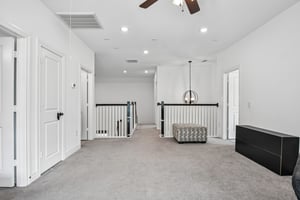 Hawthorn Breeze Way-S1710-048.jpg