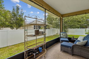 Screened-in Porch