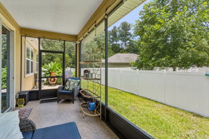 Screened-in Porch
