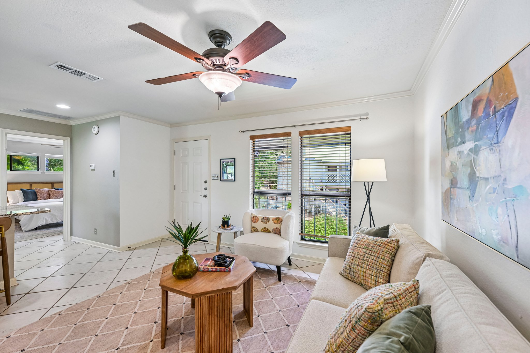Enfield Rd unit 8-S1208-011.jpg