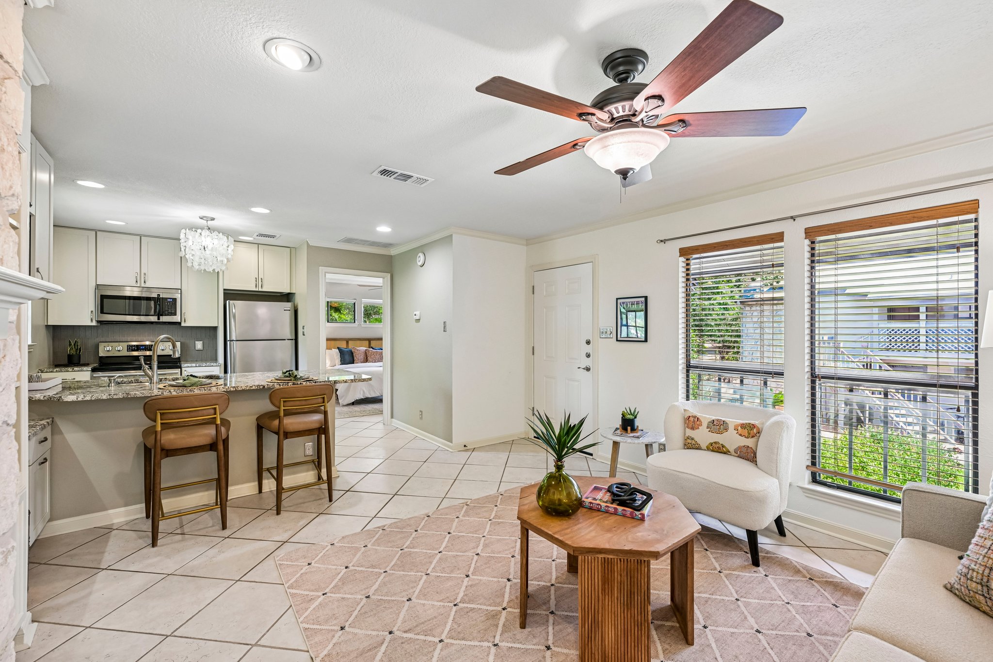 Enfield Rd unit 8-S1208-012.jpg