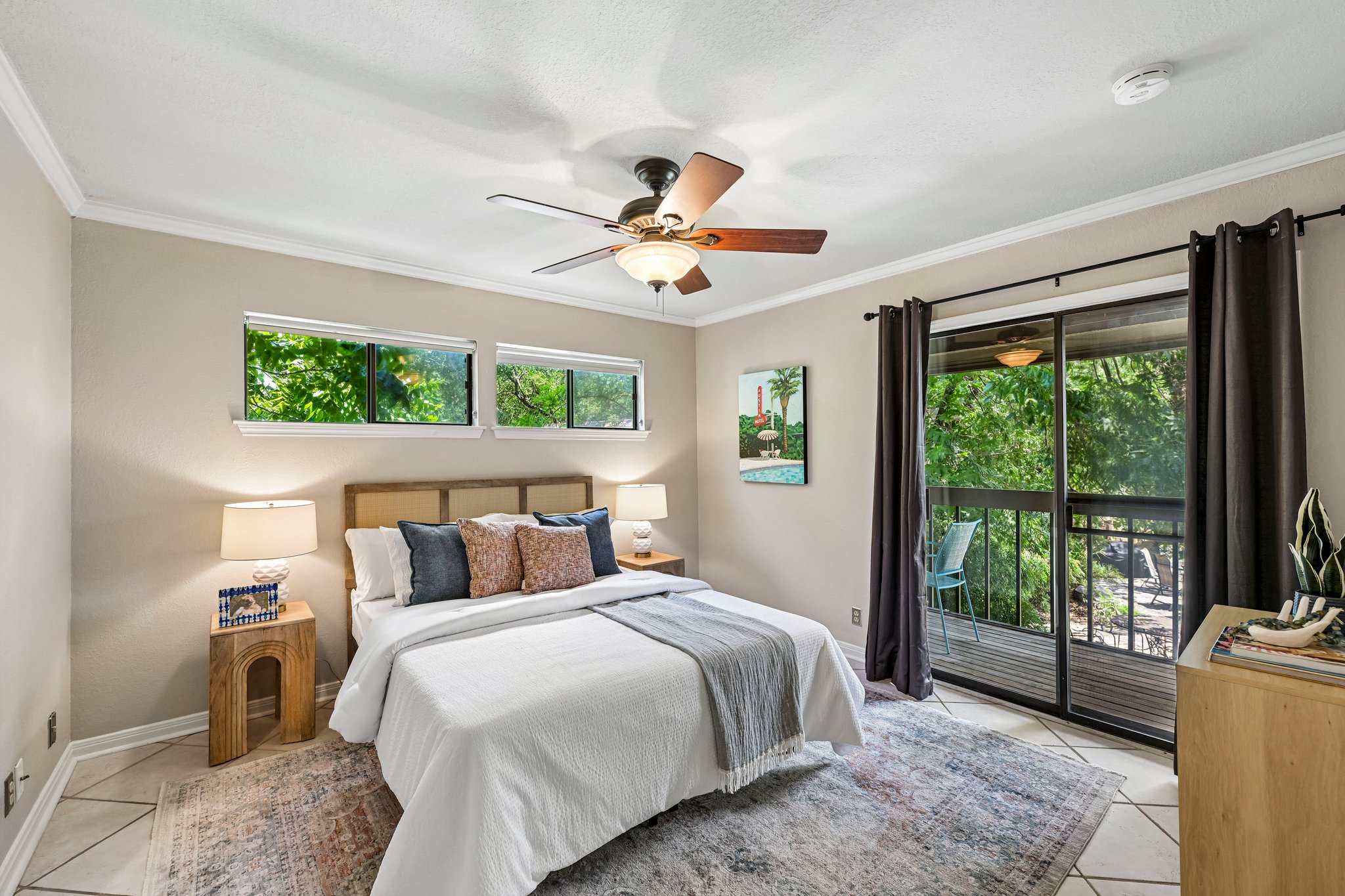 Enfield Rd unit 8-S1208-021.jpg