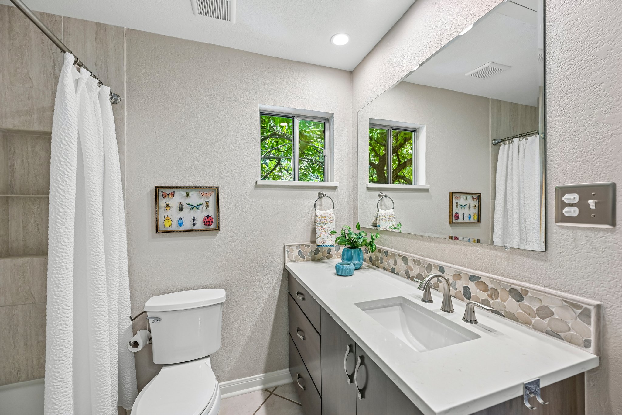 Enfield Rd unit 8-S1208-028.jpg