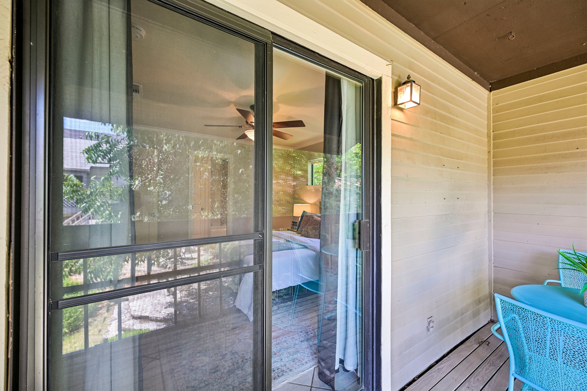 Enfield Rd unit 8-S1208-031.jpg