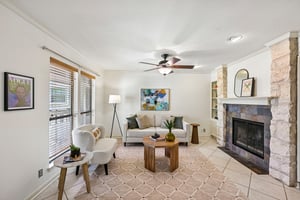Enfield Rd unit 8-S1208-008.jpg