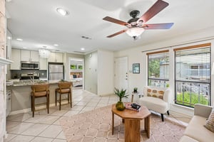Enfield Rd unit 8-S1208-012.jpg