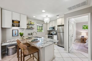 Enfield Rd unit 8-S1208-015.jpg