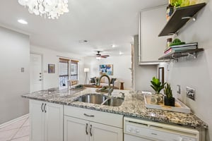 Enfield Rd unit 8-S1208-018.jpg