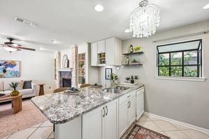 Enfield Rd unit 8-S1208-020.jpg