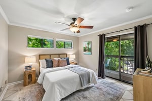 Enfield Rd unit 8-S1208-021.jpg