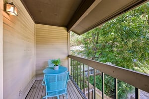 Enfield Rd unit 8-S1208-032.jpg