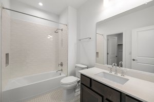  Photo 42
