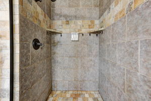  Photo 36