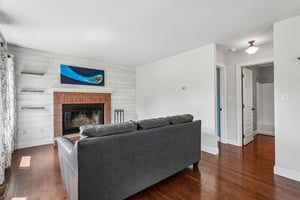 S Jefferson St-S1407-009.jpg