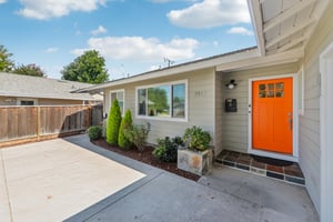 Stokes St-S1308-005.jpg