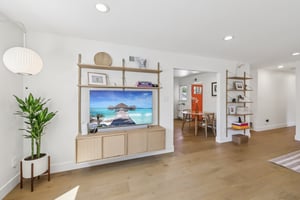 Stokes St-S1308-008.jpg