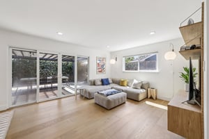 Stokes St-S1308-012.jpg