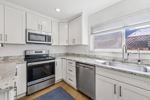 Stokes St-S1308-016.jpg