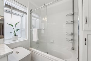 Stokes St-S1308-030.jpg