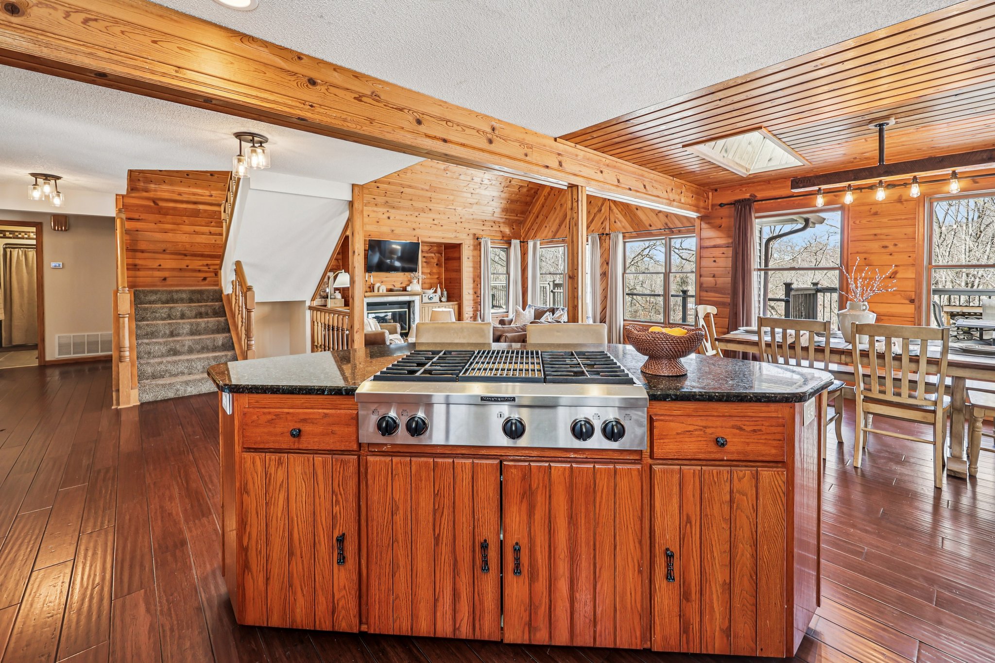 Inwood Ave N-S1403-021.jpg