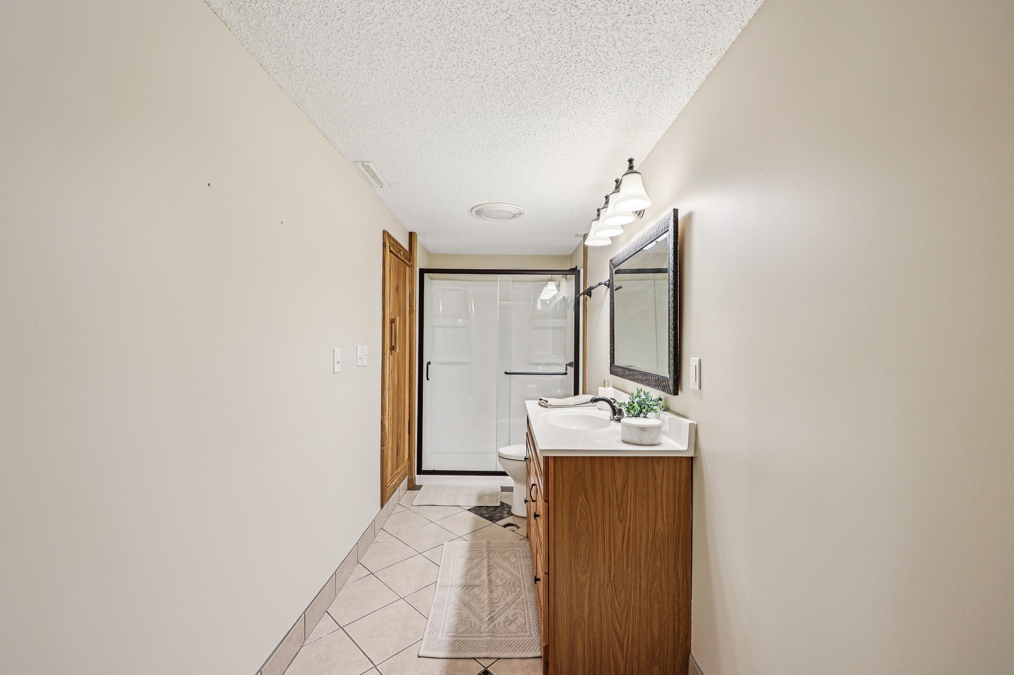 Inwood Ave N-S1403-061.jpg