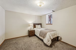 Inwood Ave N-S1403-059.jpg