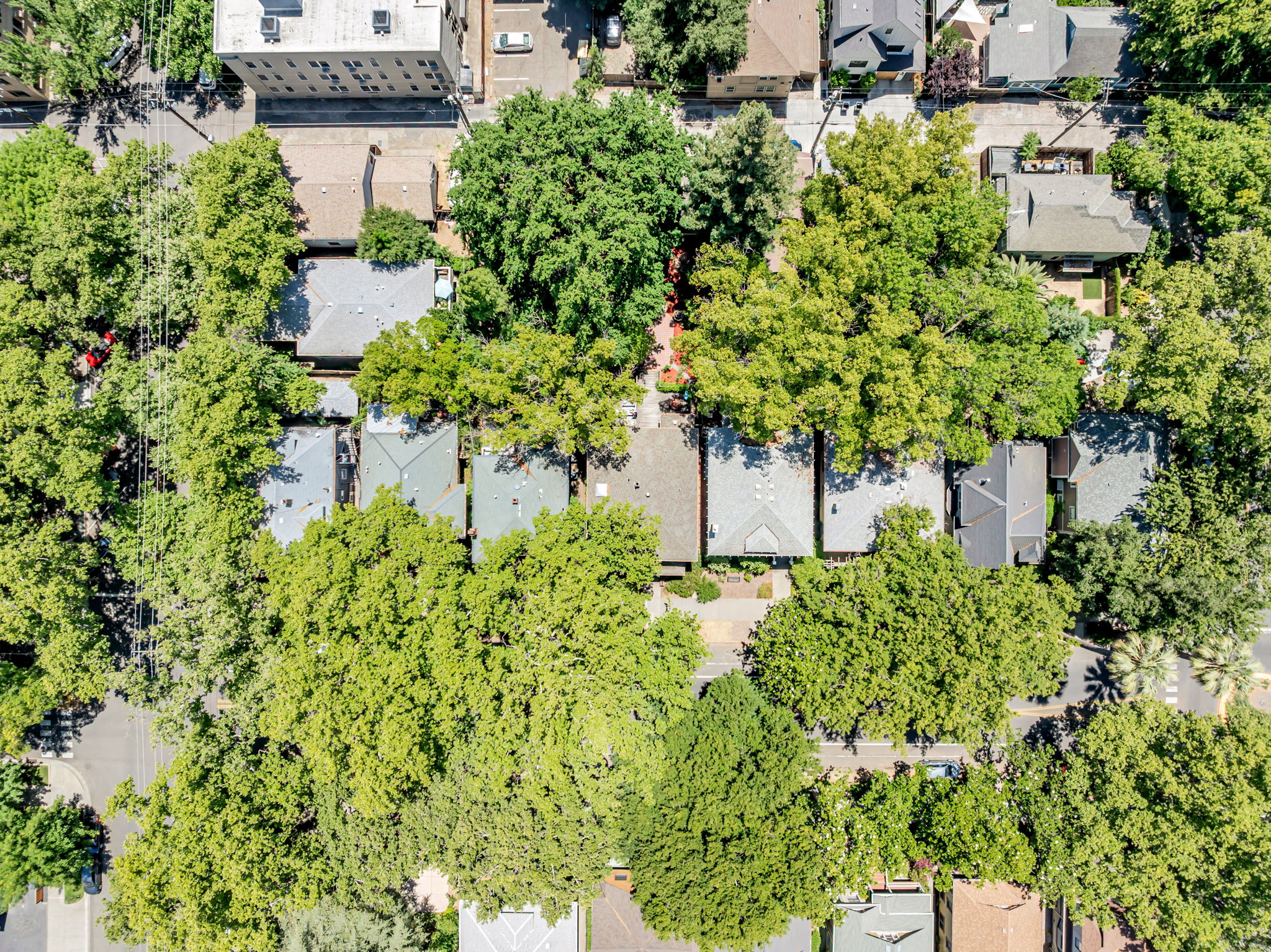 025_AERIAL_ 2414 H St_