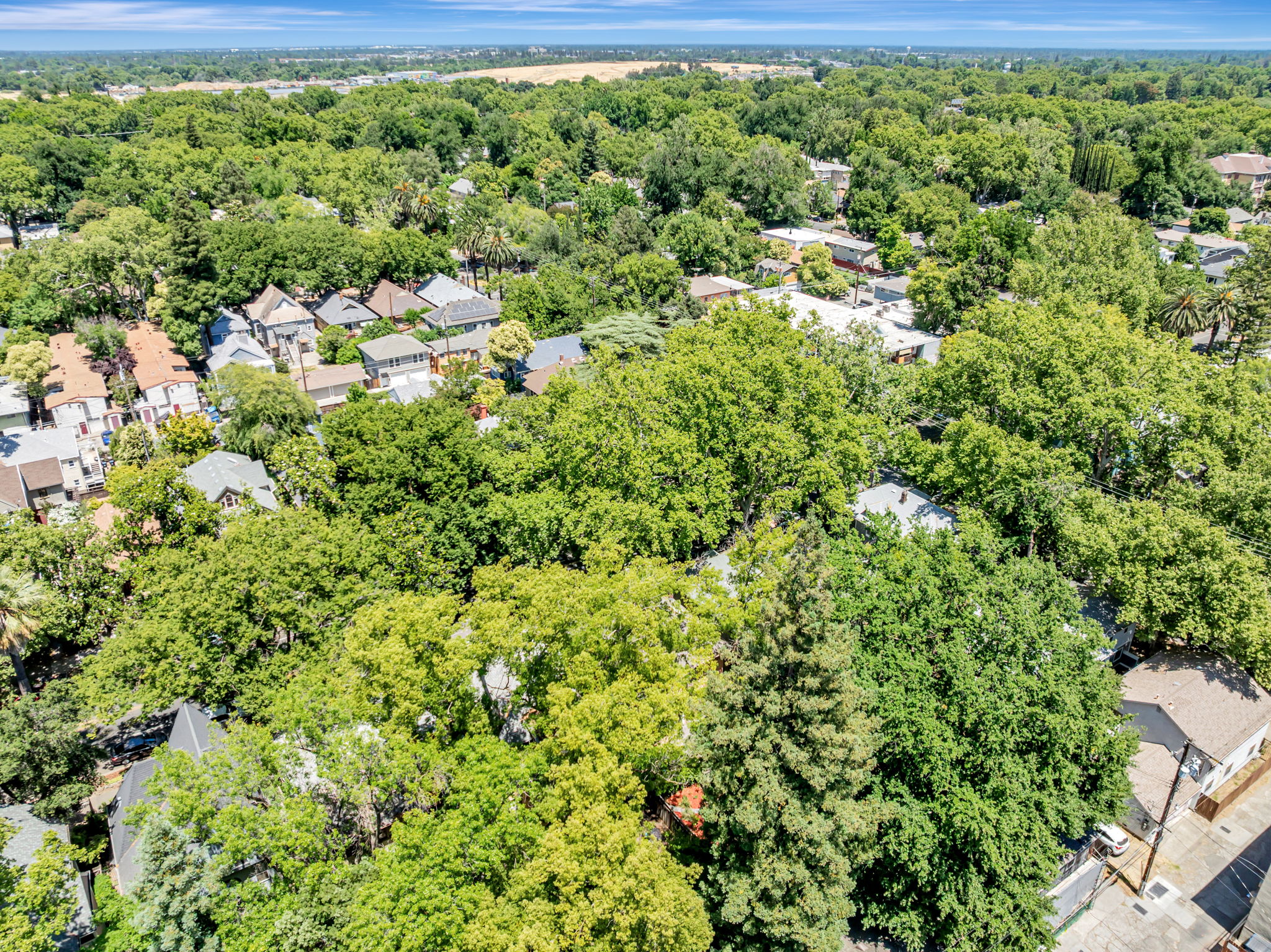 031_AERIAL_ 2414 H St_