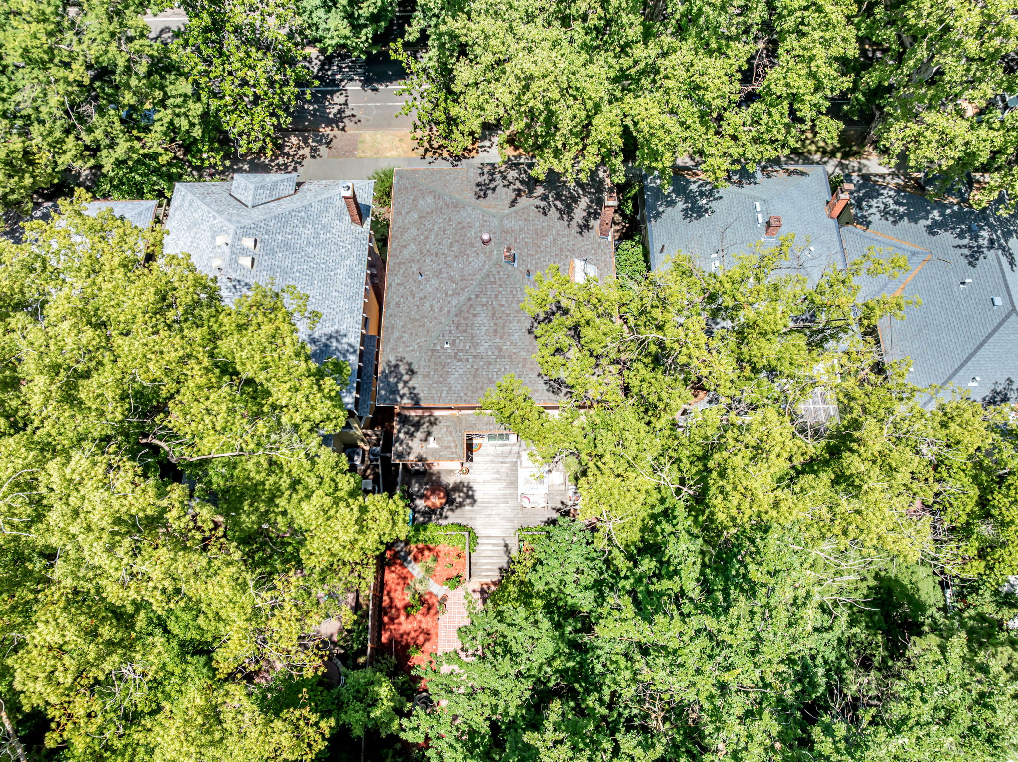 037_AERIAL_ 2414 H St_