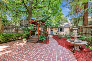 065_2414 H St  Sacramento