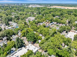 028_AERIAL_ 2414 H St_