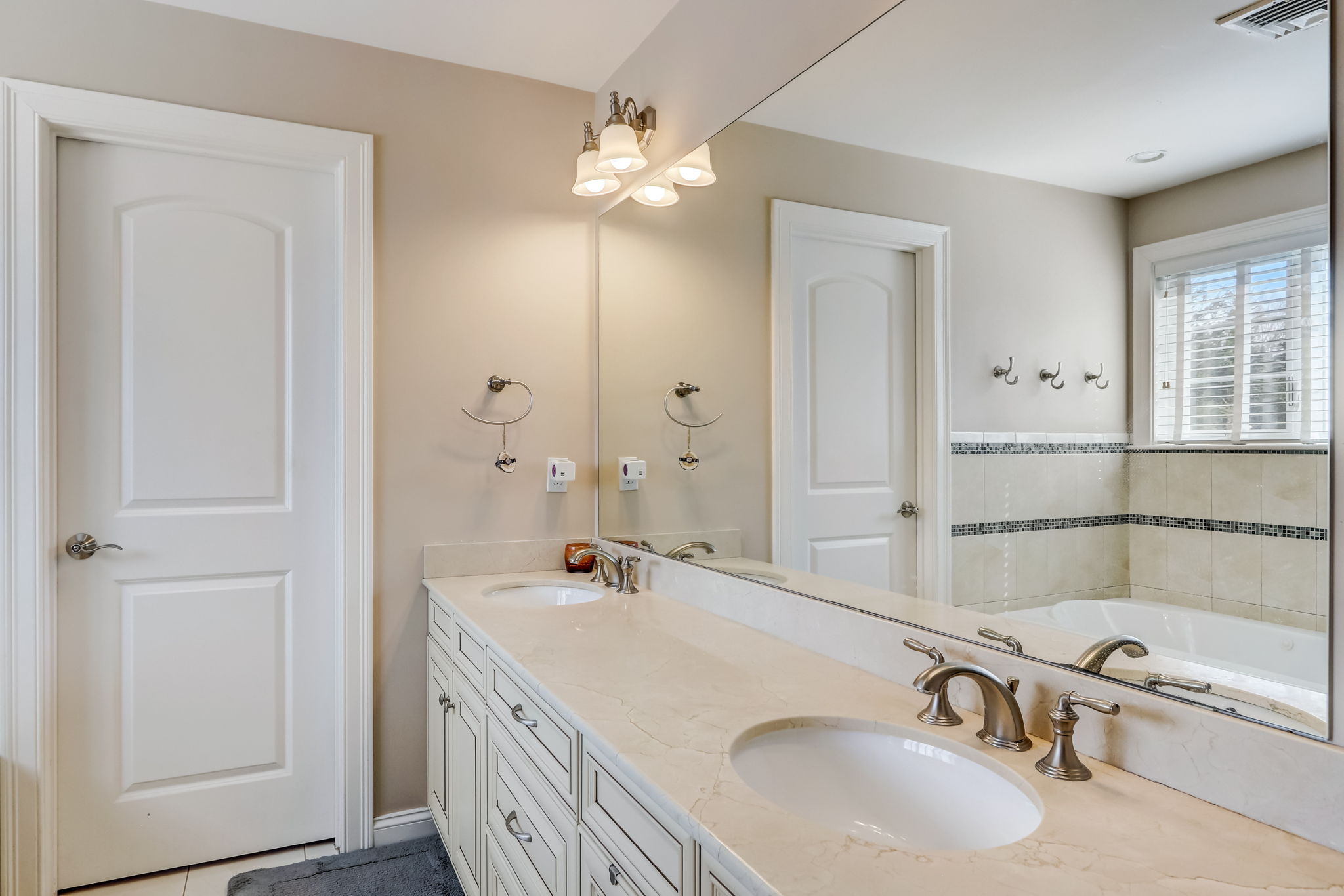  Massachusetts Ave -037