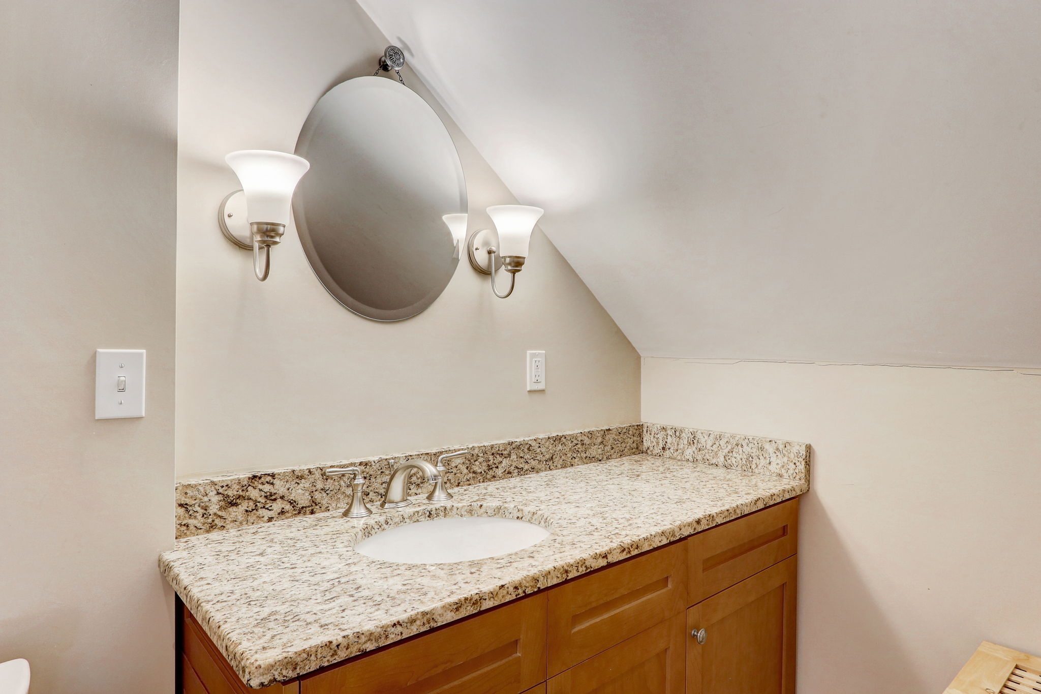  Massachusetts Ave -048