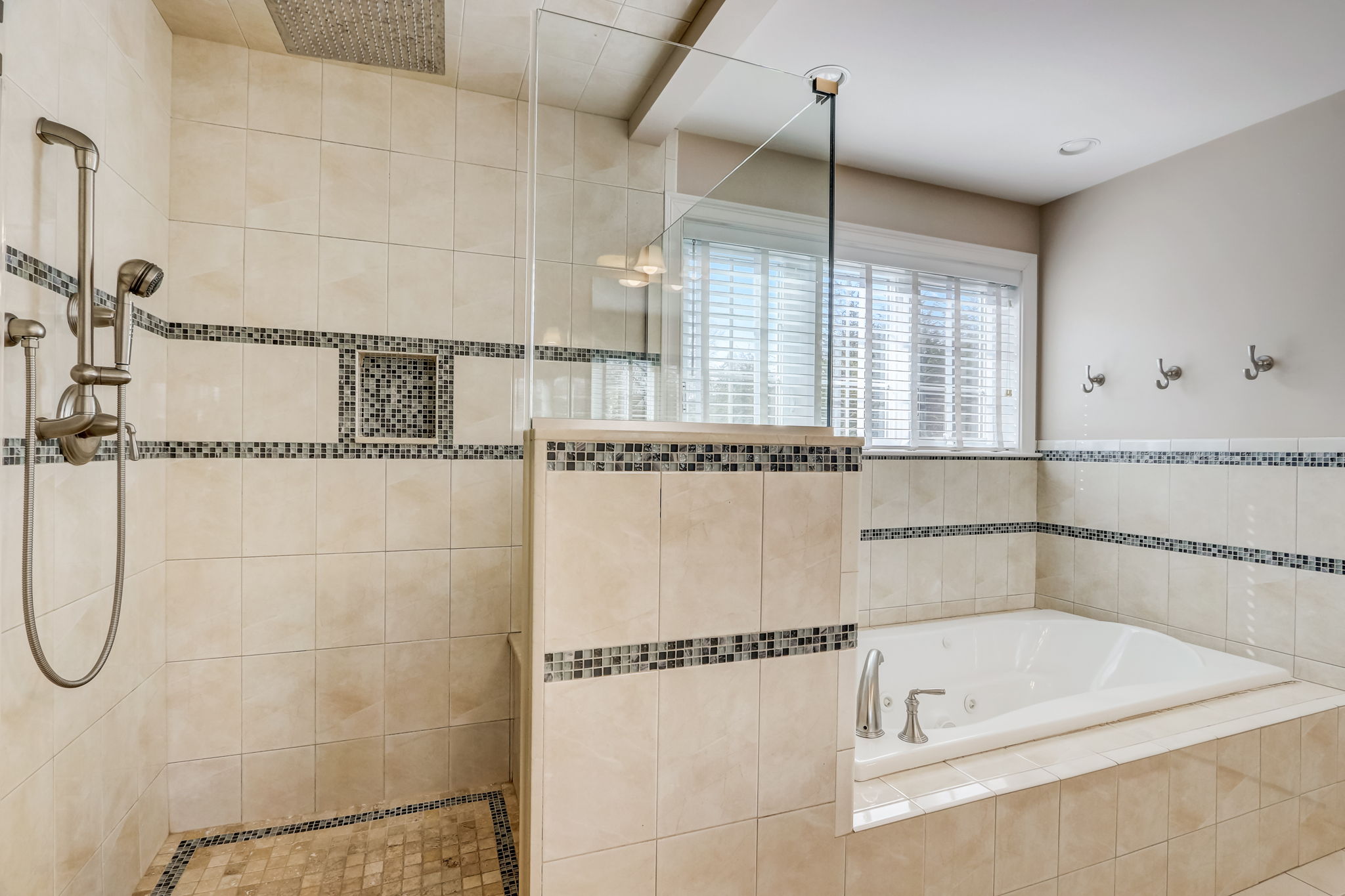  Massachusetts Ave -038