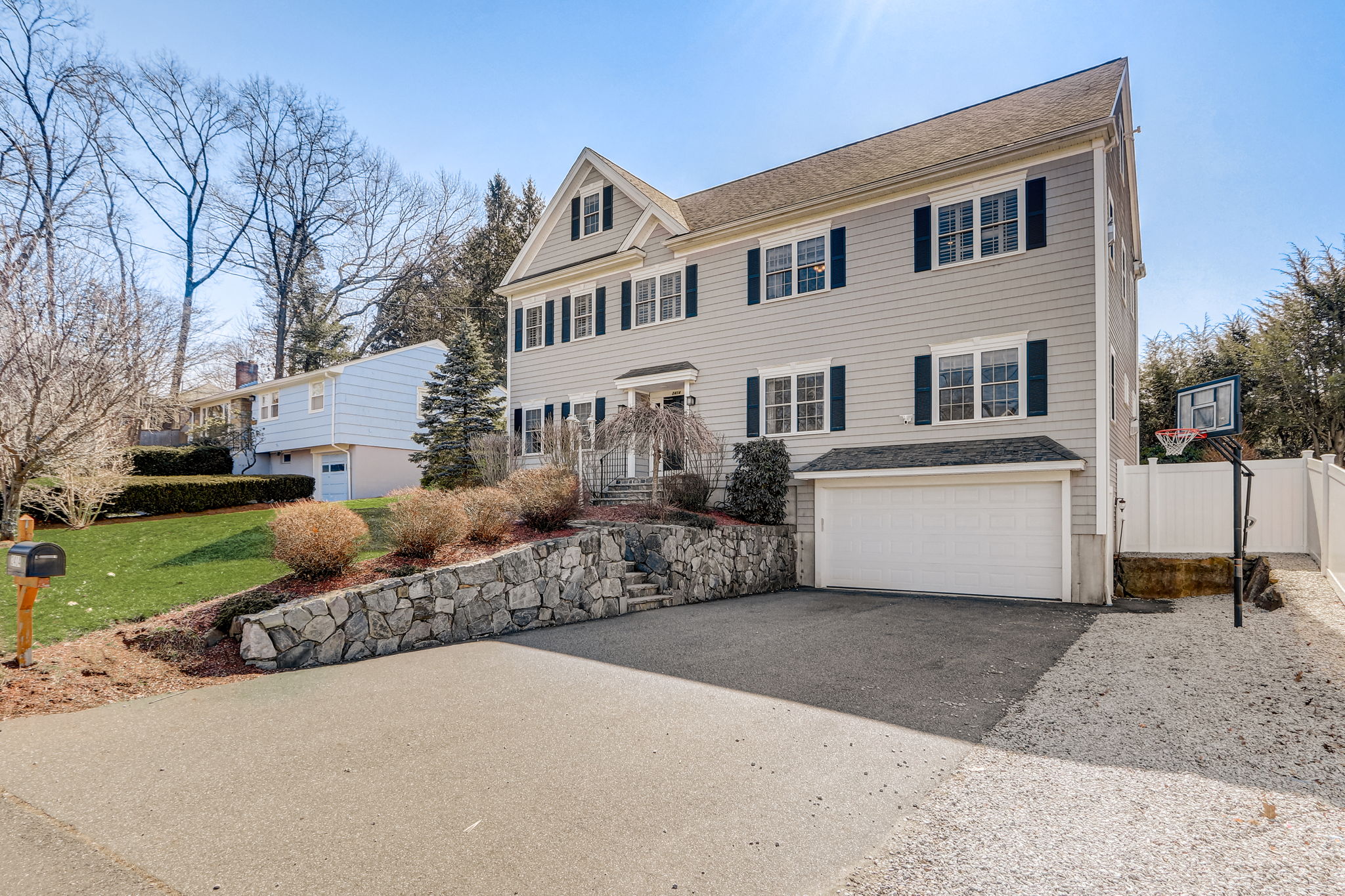  Massachusetts Ave -002