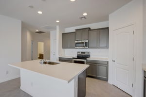 W Gross Ave-013
