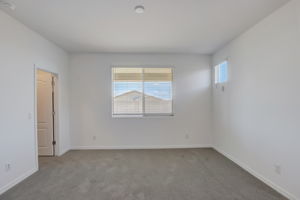 W Gross Ave-026