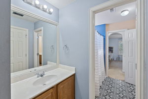  Photo 40