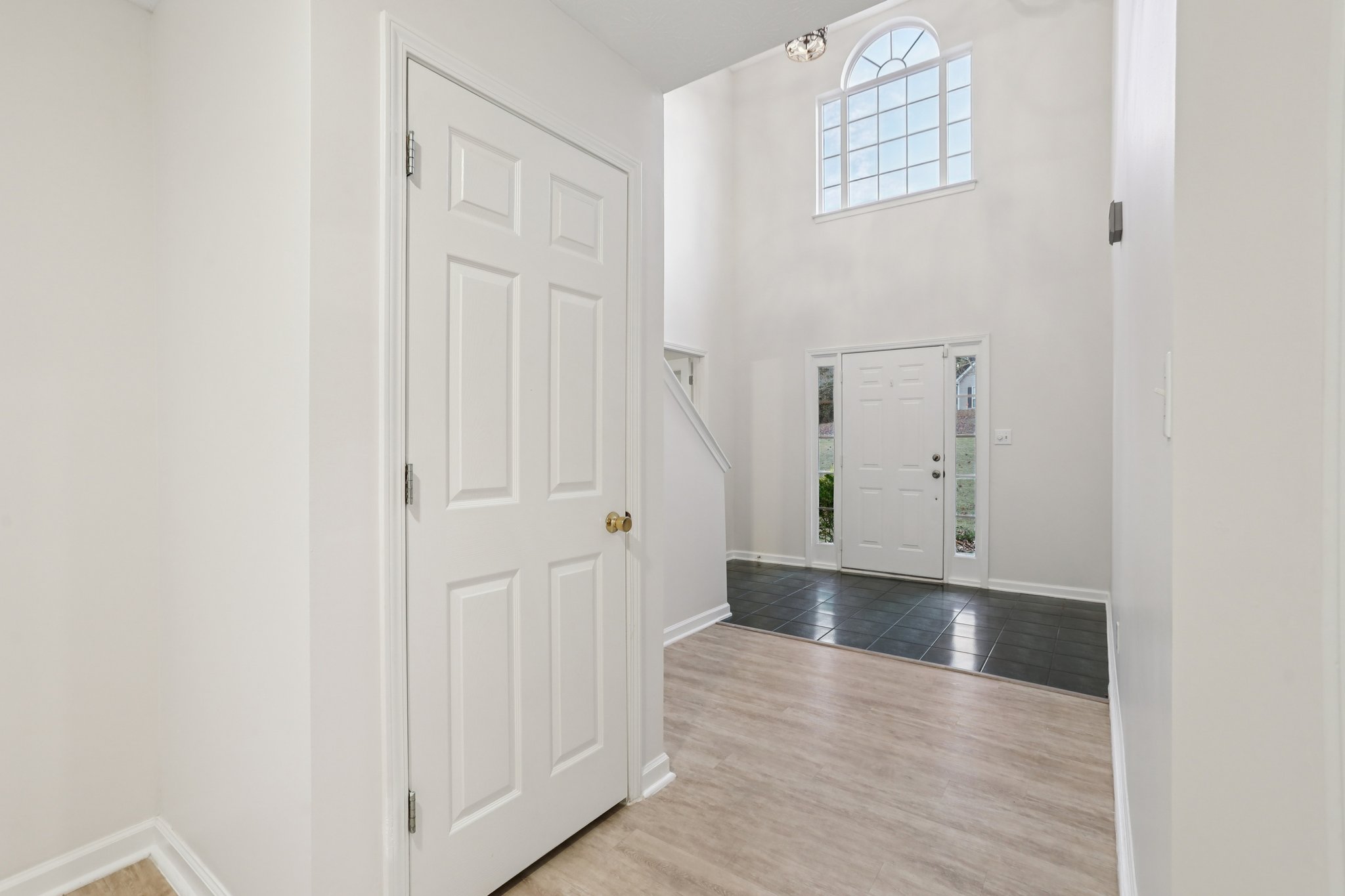 Hamilton Parc Ln NE-S1411-005.jpg