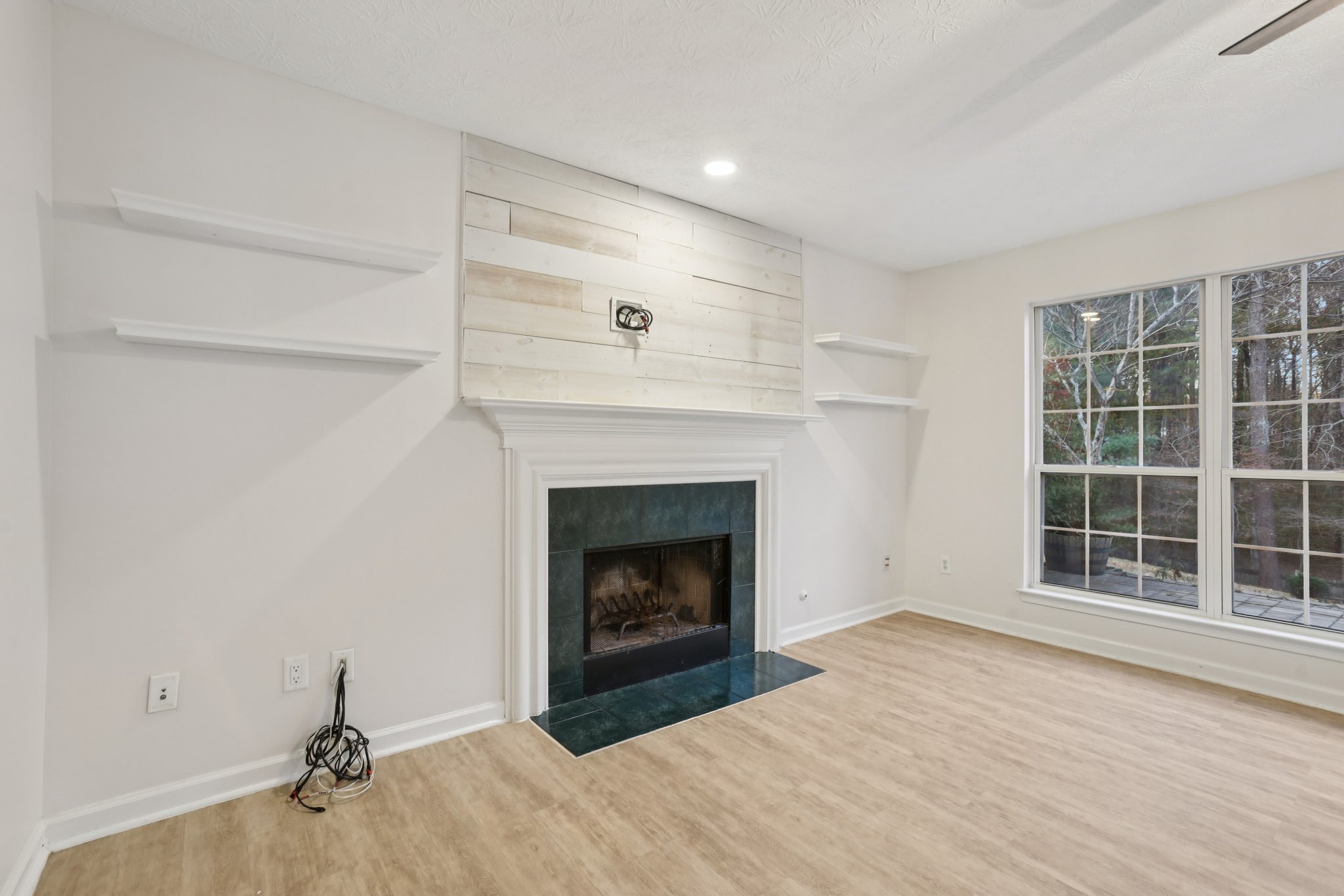 Hamilton Parc Ln NE-S1411-007.jpg