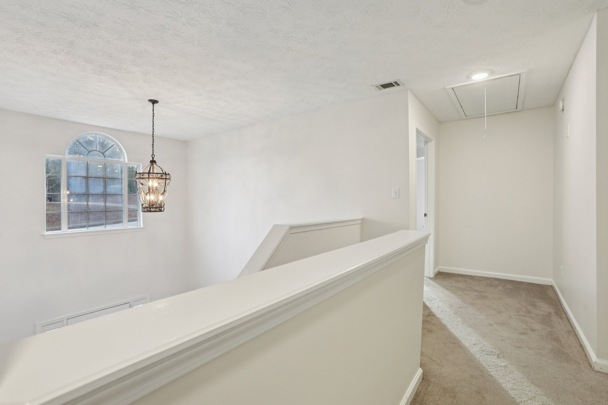 Hamilton Parc Ln NE-S1411-016.jpg