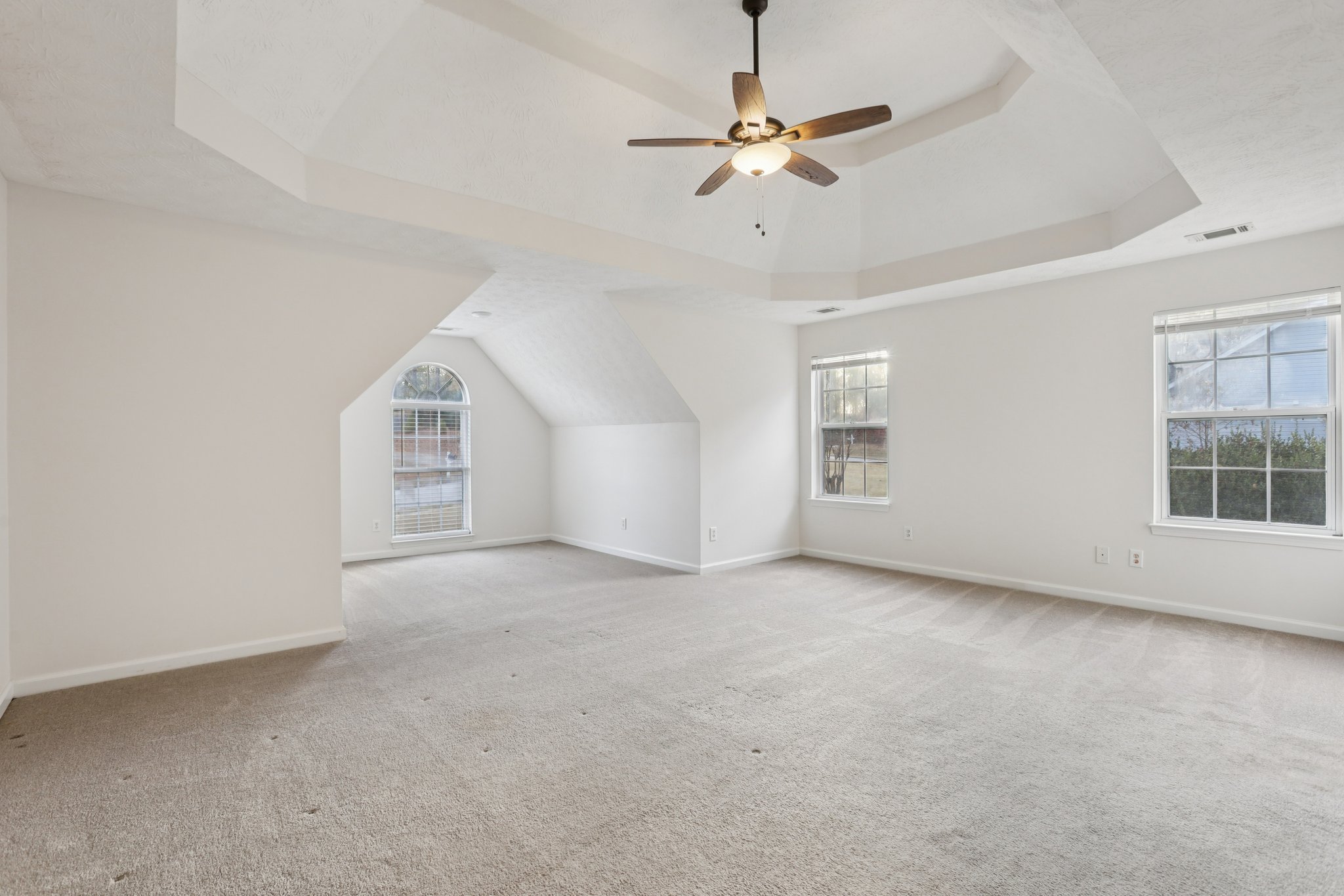 Hamilton Parc Ln NE-S1411-017.jpg