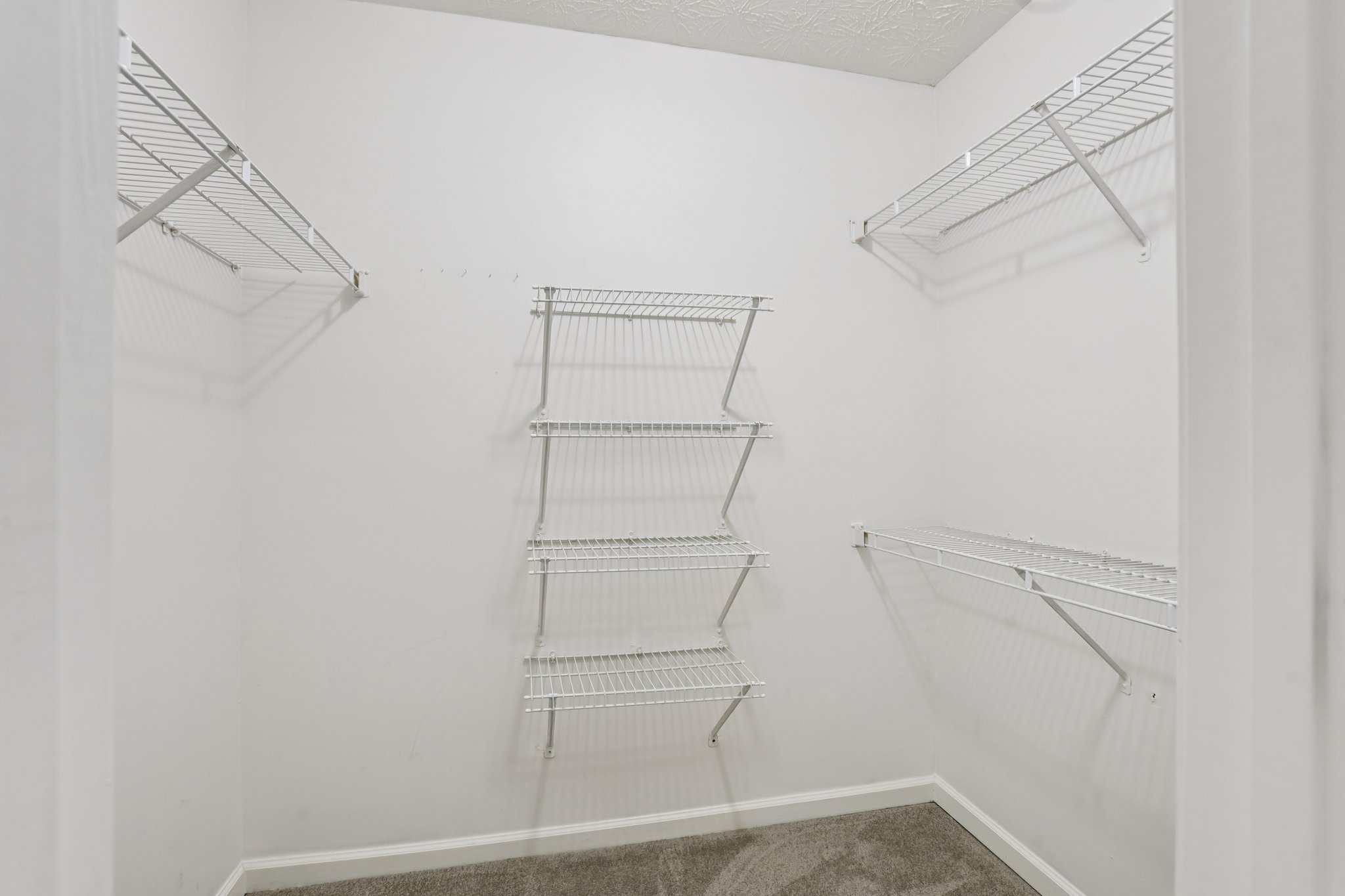 Hamilton Parc Ln NE-S1411-022.jpg