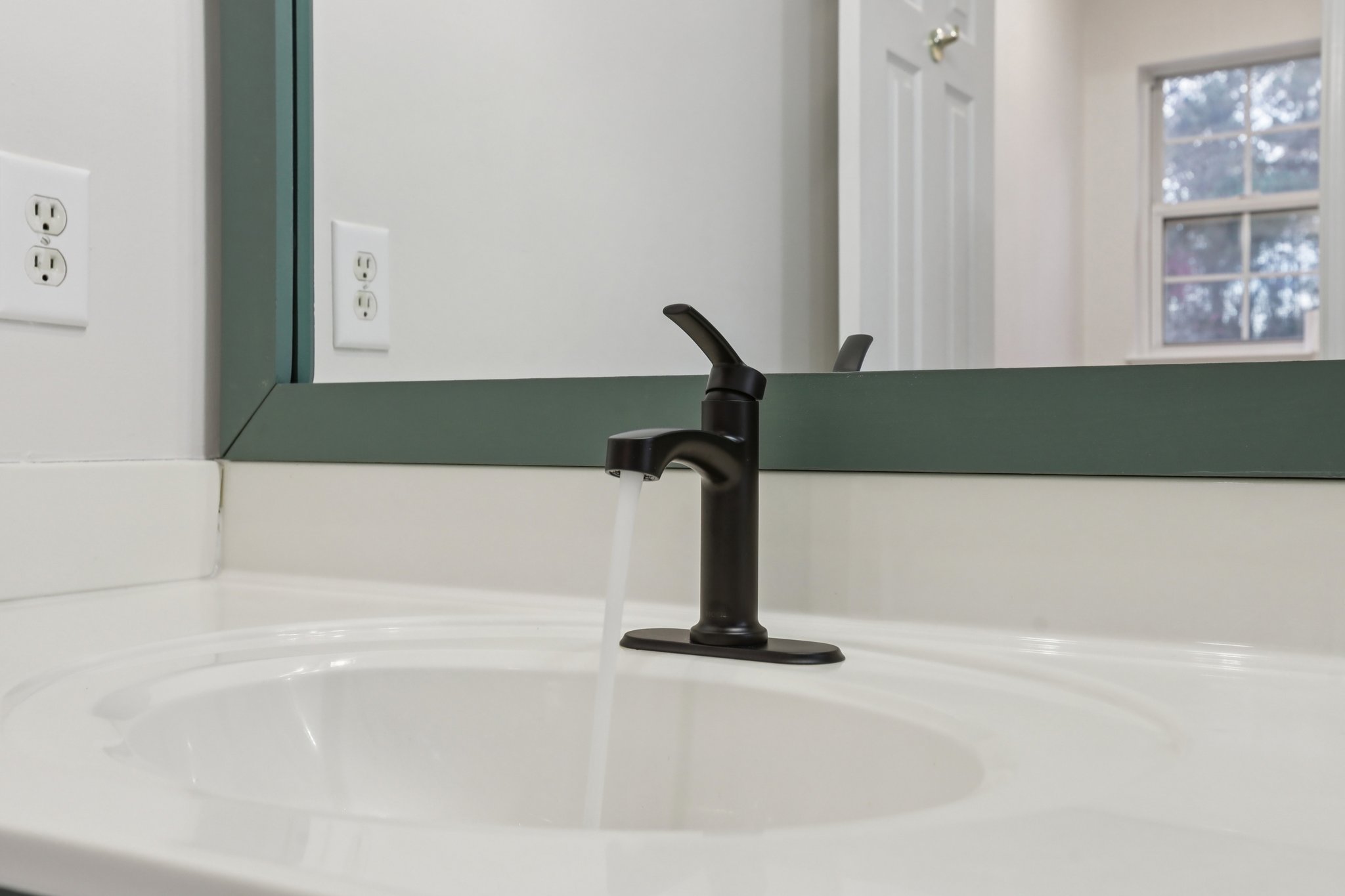 Hamilton Parc Ln NE-S1411-027.jpg