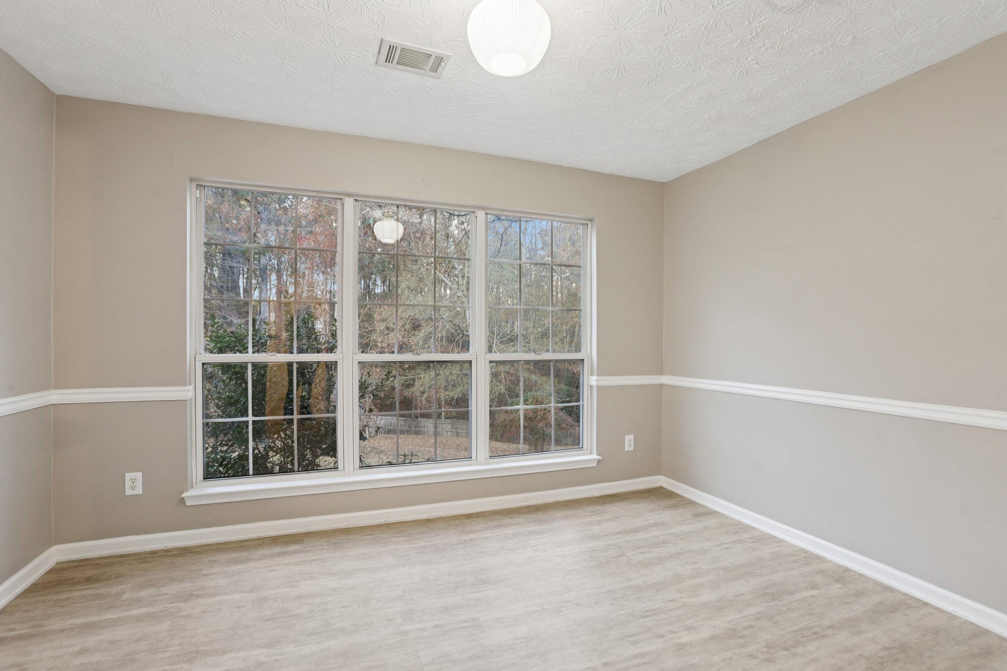 Hamilton Parc Ln NE-S1411-035.jpg